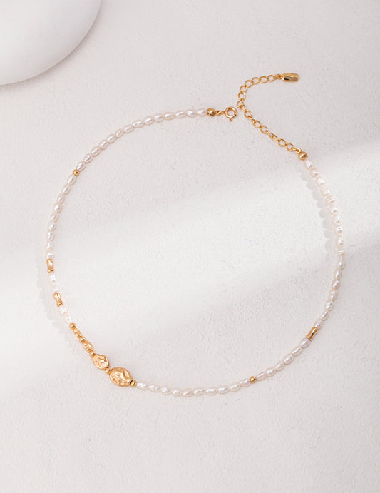 Classic Chic Pearl Necklace